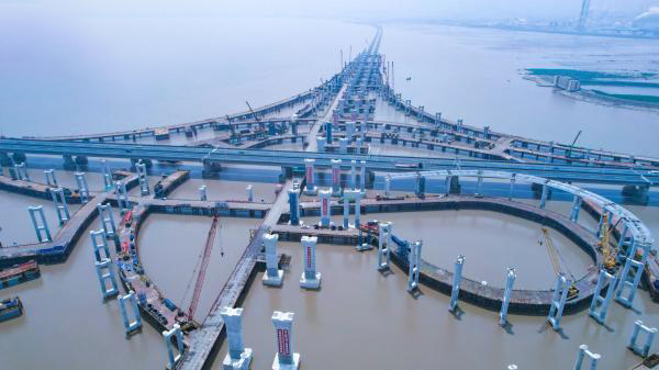Se completó la última cimentación de pilotes del intercambio de binhai del proyecto de la fase I de ningbo de líneas múltiples de Hangyong