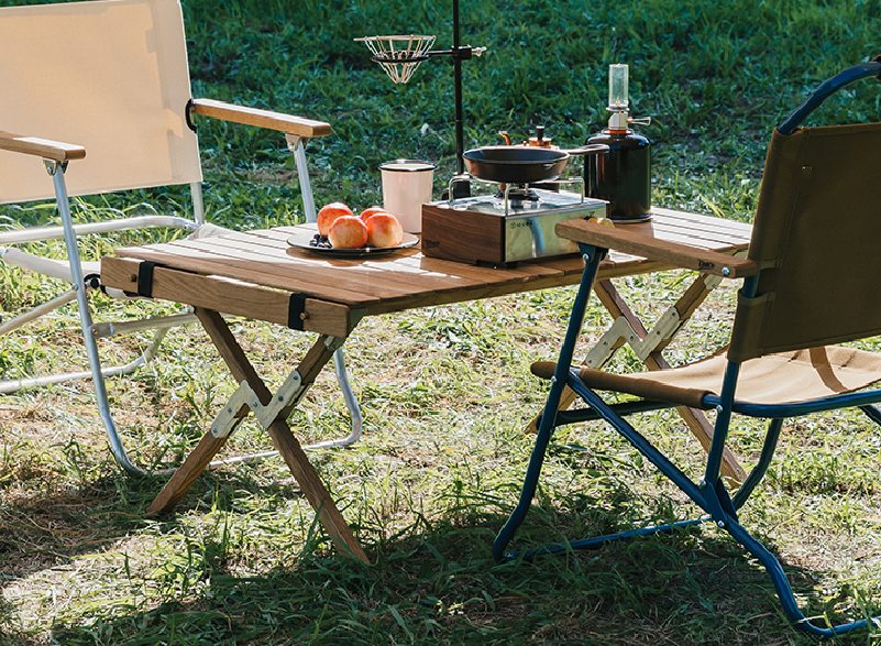¿Por qué debería elegir las mesas de campamento adecuadas para sus aventuras al aire libre?